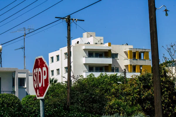 Limassol Chipre Abril 2020 Vista Una Fachada Edificio Moderno Las —  Fotos de Stock