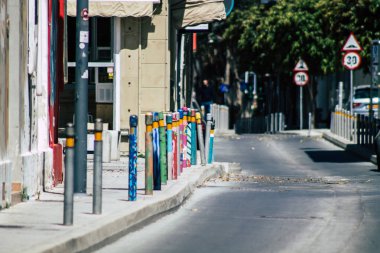 Kıbrıs Rum Kesimi 20 Nisan 2020, Kıbrıs Rum Kesimi 'nde Coronavirüs' ün yayılmasını önlemek için halkın karantinası sırasında boş Limasol caddesinin görüntüsü
