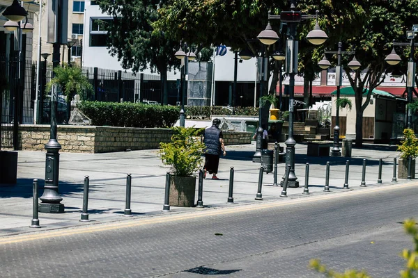 Limassol Chipre Mayo 2020 Vista Personas Identificadas Caminando Por Las —  Fotos de Stock