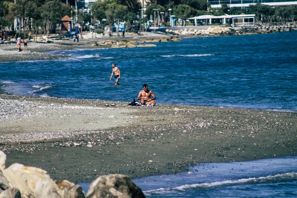 Λεμεσός Κύπρος Μαΐου 2020 Άποψη Αγνώστων Ανθρώπων Που Διασκεδάζουν Στην — Φωτογραφία Αρχείου