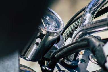 Kıbrıs Rum Kesimi 10 Mayıs 2020 'de Kıbrıs Rum Kesimi' nin Limasol adasında park halindeki Honda VLX motosikletine yakın çekim