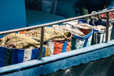 Kıbrıs Rum Kesimi 14 Mayıs 2020, Kıbrıs Rum Kesimi 'ndeki Limasol limanında demirlemiş bir teknenin yakını