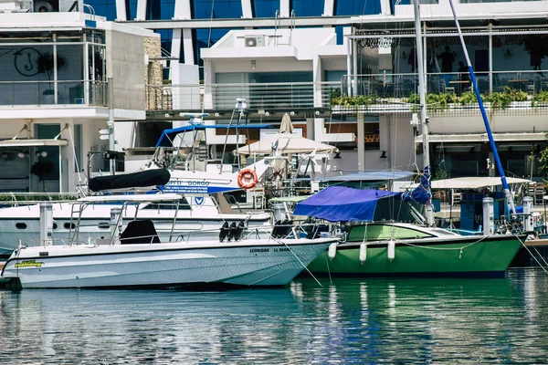 Limassol Cipro Maggio 2020 Avvicinamento Una Barca Ormeggiata Nel Porto — Foto Stock