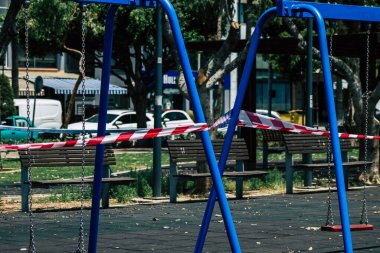 Limasol Kıbrıs Rum Kesimi 21 Mayıs 2020 Limasol kentinde Coronavirüs salgını nedeniyle çocuksuz bir oyun parkı manzarası