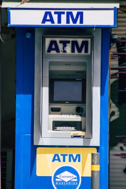 Kıbrıs Rum Kesimi 21 Mayıs 2020 Kıbrıs Rum Kesimi 'nde Limasol sokaklarında bir ATM görüntüsü