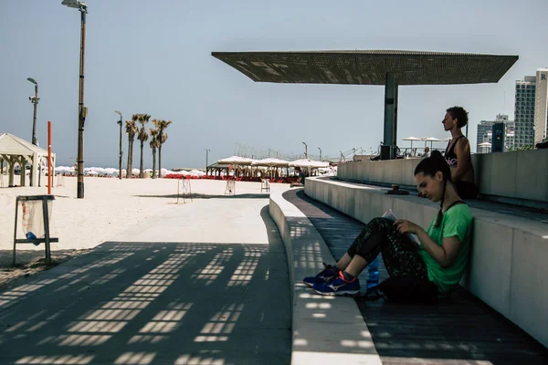 Тель Авив Израиль Мая 2020 Вид Неопознанных Израильтян Веселящихся Пляже — стоковое фото
