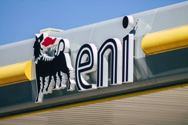 Limasol Kıbrıs Rum Kesimi 24 Mayıs 2020 Kıbrıs Rum Kesimi 'nin Limasol adasındaki sokaklarında ticari bir tabela