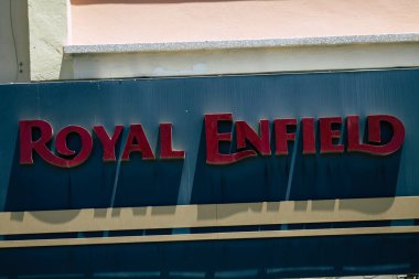 Limasol Kıbrıs Rum Kesimi 24 Mayıs 2020 Kıbrıs Rum Kesimi 'nin Limasol adasındaki sokaklarında ticari bir tabela