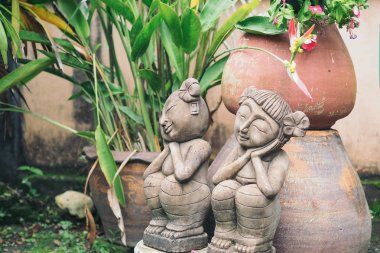 heykeli erkek ve kız