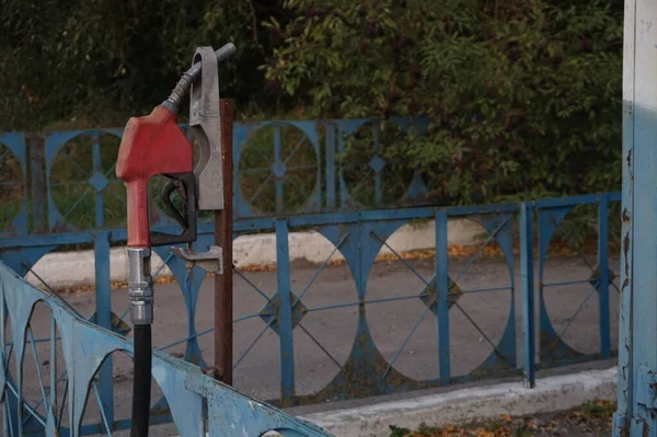 Araba için benzin istasyonu.