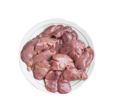 beyaz zemin üzerine çiğ tavuk karaciğer