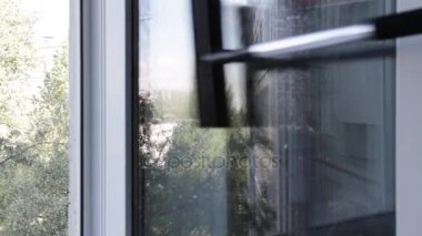 Ev temizlik. Pencere Temizleme