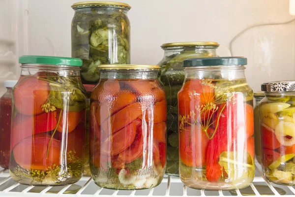 Conservas Verduras Frascos Vidrio Refrigerador —  Fotos de Stock