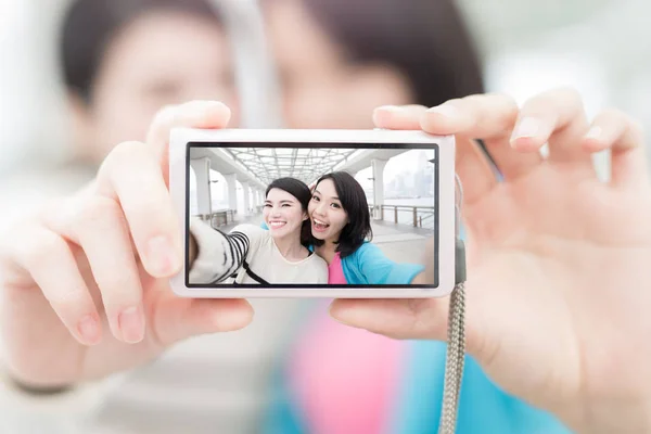 Two women making selfie — Stock Photo, Image