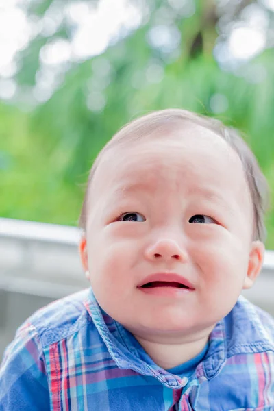 Bebê bonito chorando — Fotografia de Stock