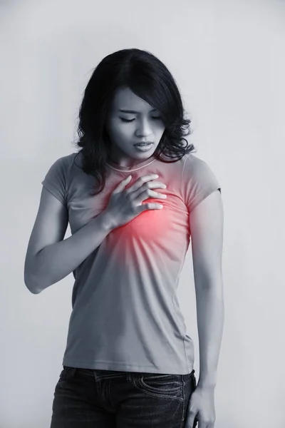 Frau mit Herzkrankheit — Stockfoto