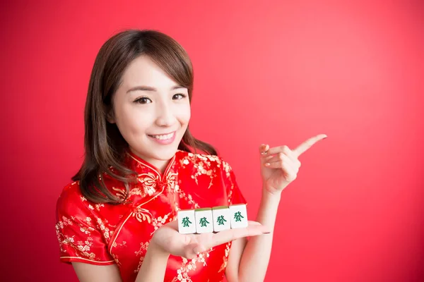 Beauty woman wear cheongsam — Stock Photo, Image