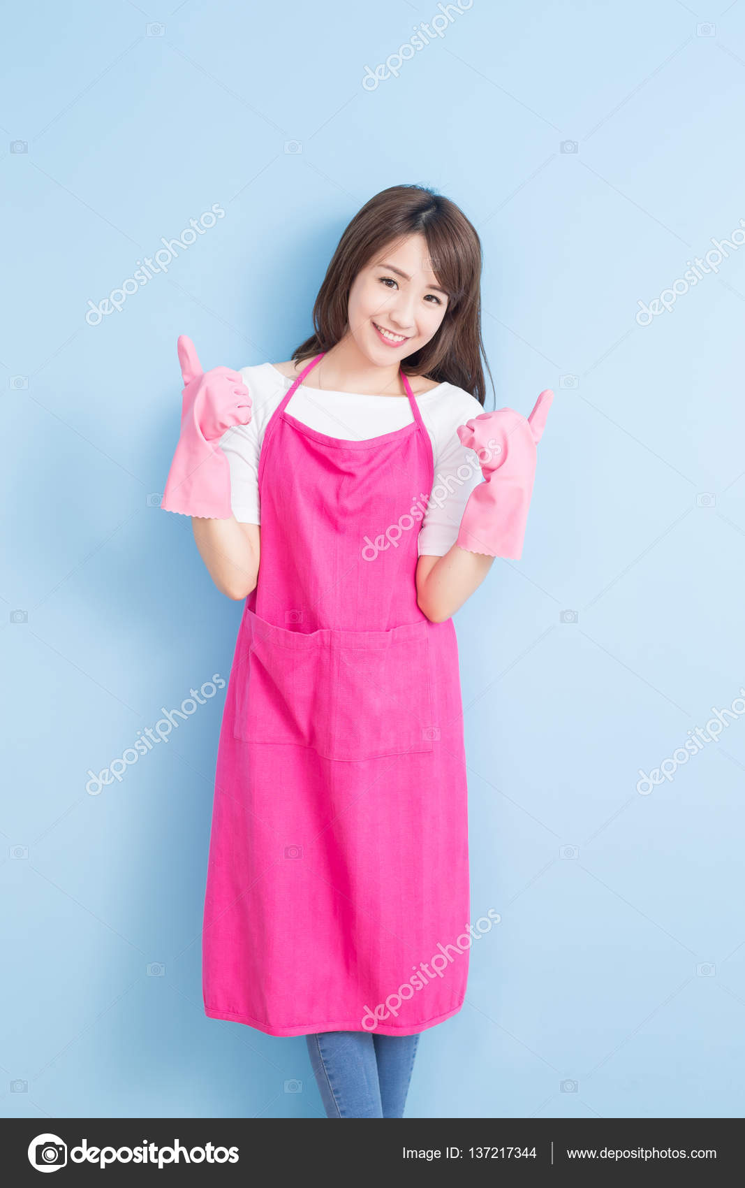 Housewife showing thumbs up Stock Photo by �ryanking999 137217