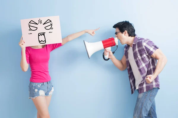 Homem com megafone gritando com raiva — Fotografia de Stock