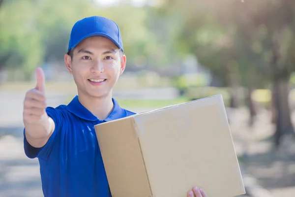 deliveryman showing  thumb up