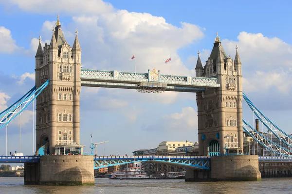 Londra 'daki kule köprüsü — Stok fotoğraf