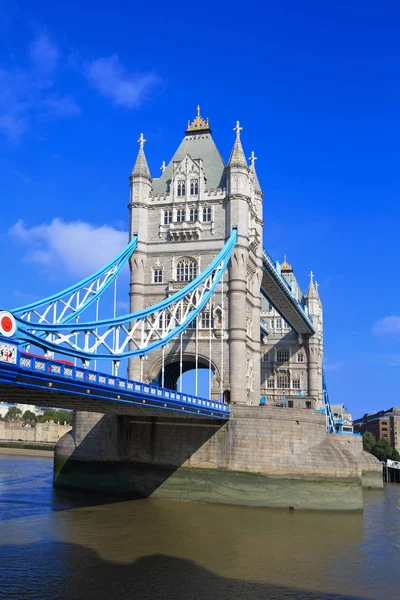 Tower Bridge w Londynie — Zdjęcie stockowe