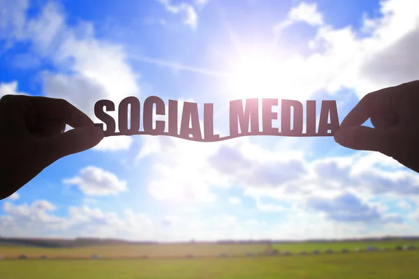 Mani con parole sui social media — Foto Stock