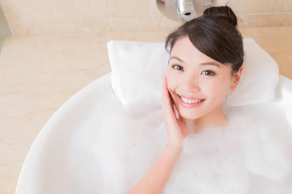 Woman taking  the bath — Stock Photo, Image