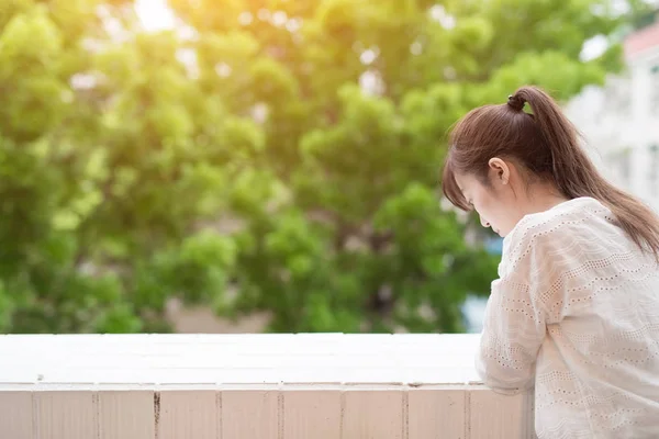 Frau fühlt sich depressiv — Stockfoto