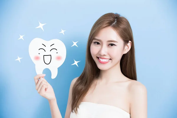 Mulher com painel dentário — Fotografia de Stock