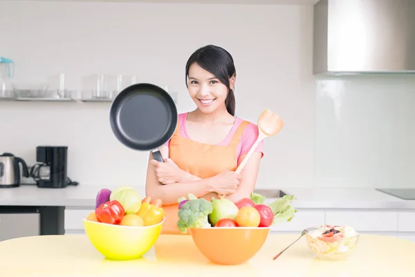 Beauty housewife smiling — Stock Photo, Image