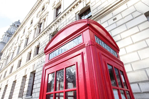 Rode telefooncel in Londen — Stockfoto