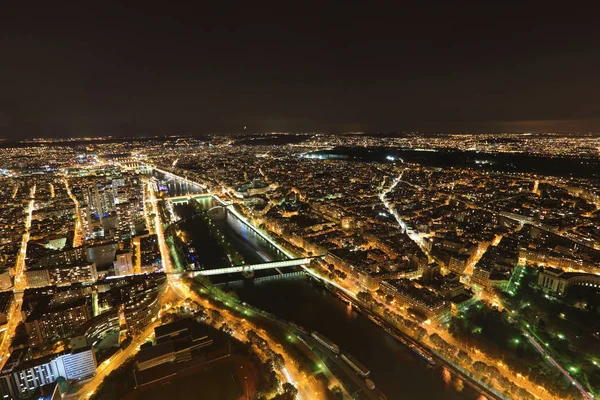 Vue aérienne de nuit de Paris — Photo