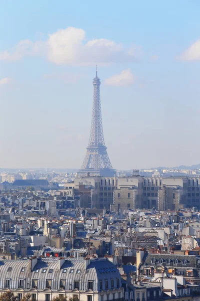 Eiffel tower  in paris — Stock Photo, Image