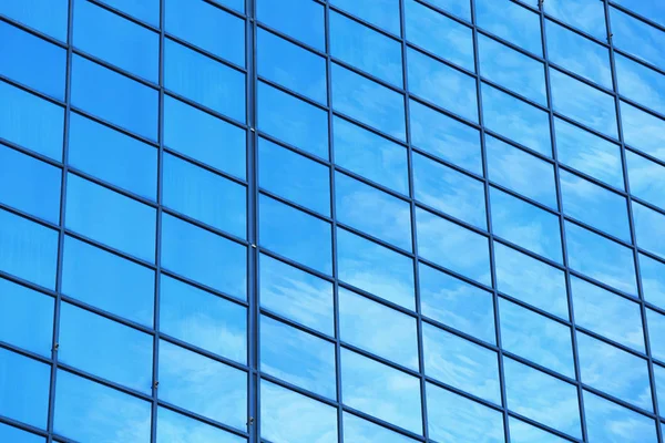 Edificio de negocios en glasjalá — Foto de Stock