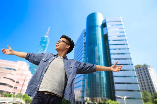 Asian Man Feeling Free Taipei — Stock Photo, Image