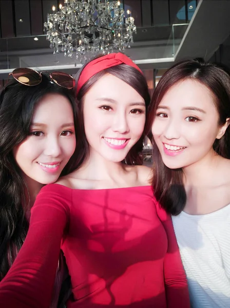 Three Beauty Women Taking Selfie Happily Restaurant — Stock Photo, Image