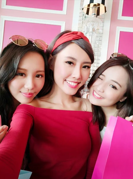 Three Beauty Women Taking Selfie Happily Restaurant — Stock Photo, Image