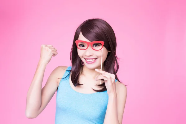 Vrouw Met Papier Partij Stok Roze Achtergrond — Stockfoto