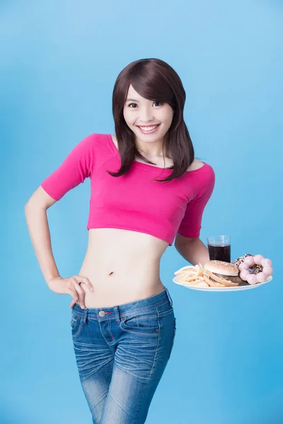 Mujer Con Alimentos Poco Saludables Fondo Azul —  Fotos de Stock