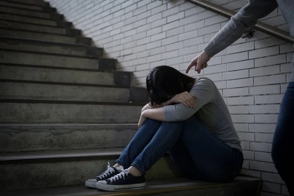 Mulher Deprimida Sentir Chateada Conceito Bullying — Fotografia de Stock