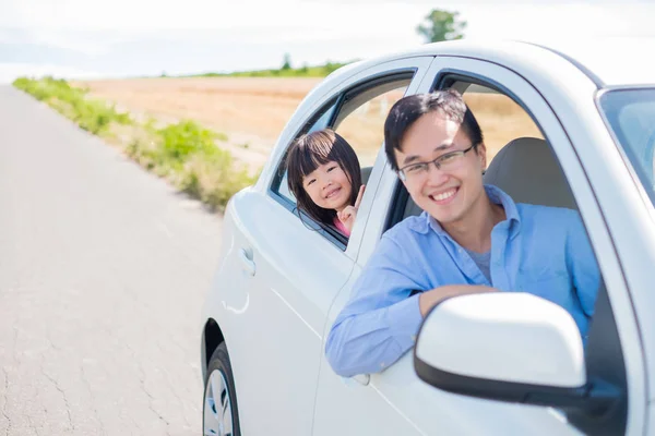 Hombre Con Hija Conduciendo Coche Furano — Foto de Stock