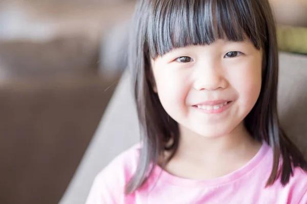 Aziatische Schattig Meisje Glimlachend Gelukkig — Stockfoto