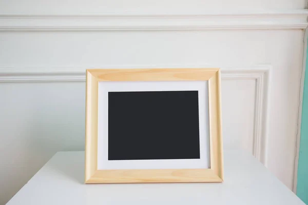 Moldura Foto Branco Com Espaço Cópia Mesa Quarto — Fotografia de Stock