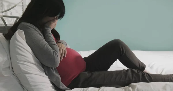 Pregnant Woman Bed Feeling Depression Home — Stock Photo, Image