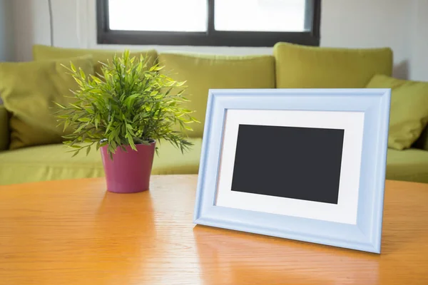 Moldura Foto Branco Com Espaço Cópia Mesa Sala — Fotografia de Stock