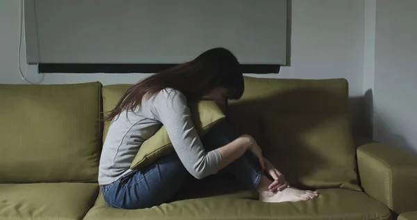 Vrouw Met Depressie Kamer Thuis — Stockfoto
