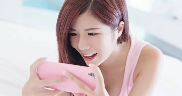 Young Asian Woman Using Mobile Phone — Stock Photo, Image