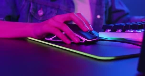 Мышь и клавиатура Esport RGB — стоковое видео