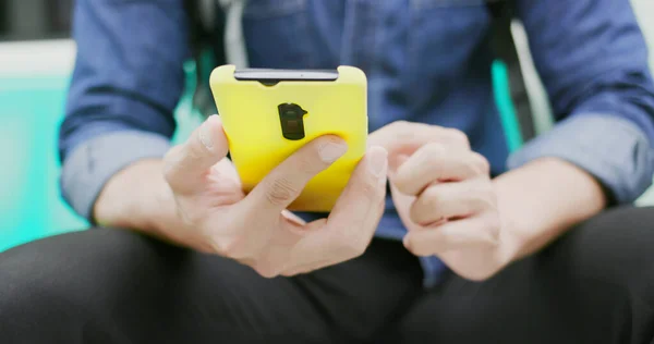 Asian man use 5G smartphone — Stock Photo, Image